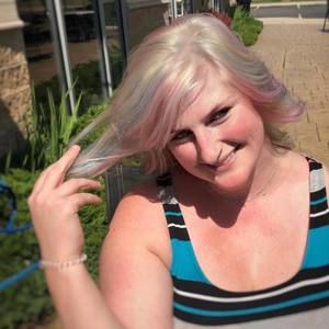 Meet your Posher, Dana